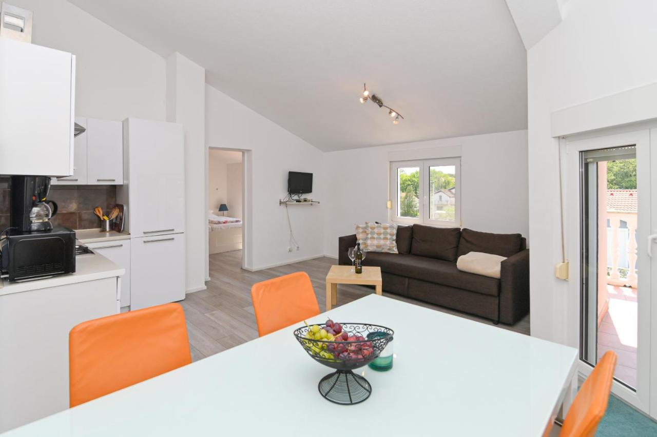 Apartments Basic Sveti Anton 88 Малинська Екстер'єр фото