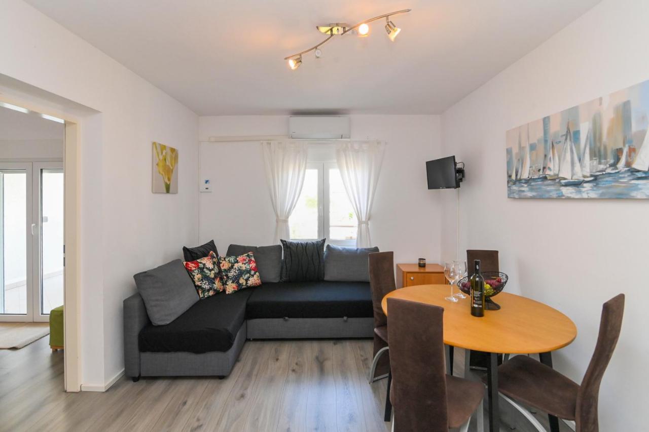 Apartments Basic Sveti Anton 88 Малинська Екстер'єр фото
